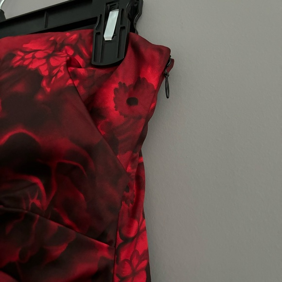 Ann Taylor Petite Size 0 Red Rose Mini Strapless Silk Bodycon Dress - Picture 6 of 14